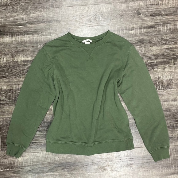 🛍2/$20: H&M Youth Basic Olive Green Sweater - Picture 2 of 8